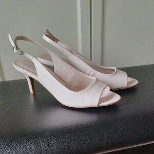 Le Chateau Cream colour high-heel sandals